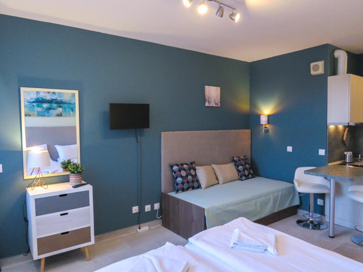 Rivendell Apartments Flora Complex โบโรเวทส์ ภายนอก รูปภาพ
