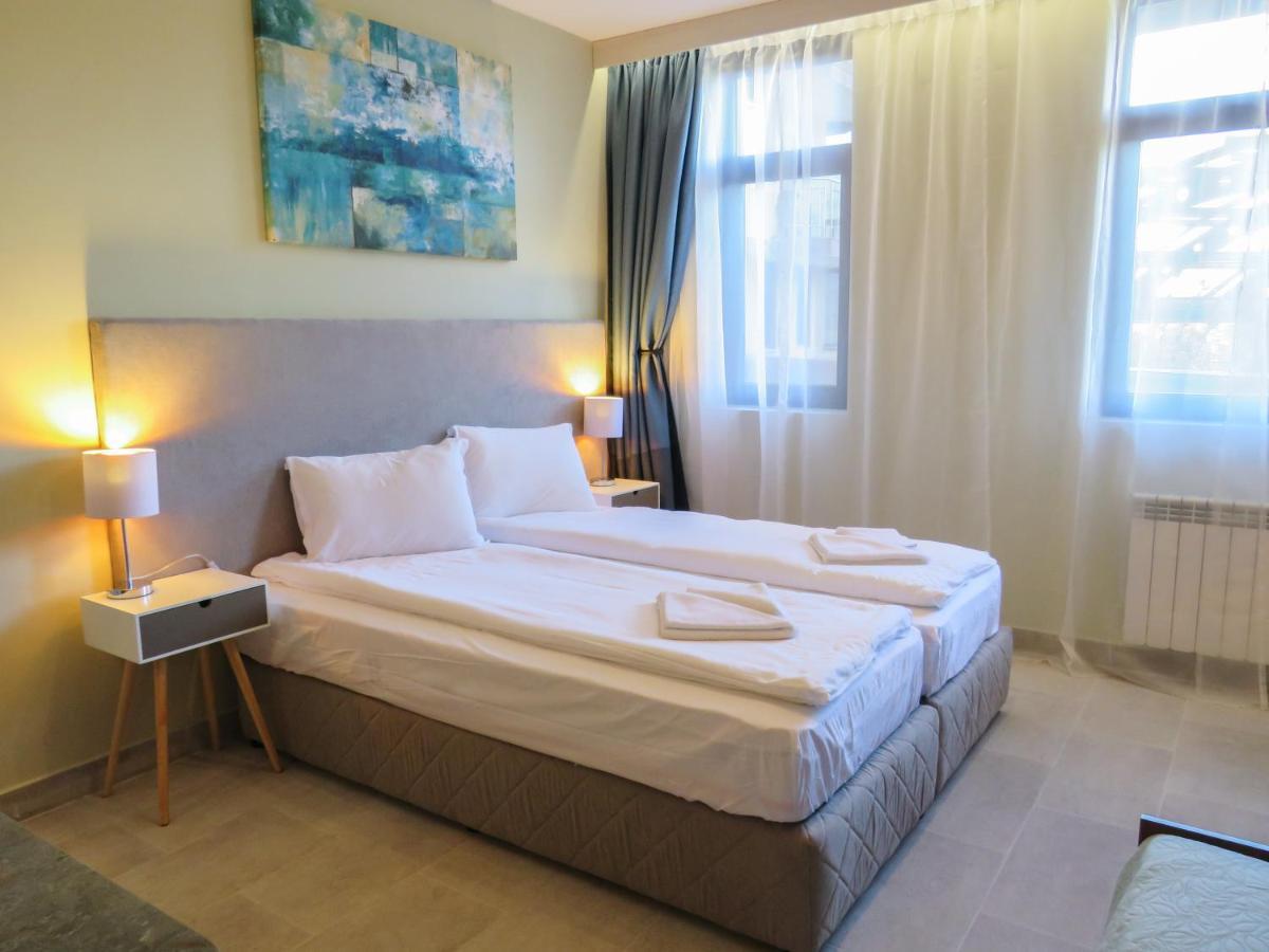 Rivendell Apartments Flora Complex โบโรเวทส์ ภายนอก รูปภาพ